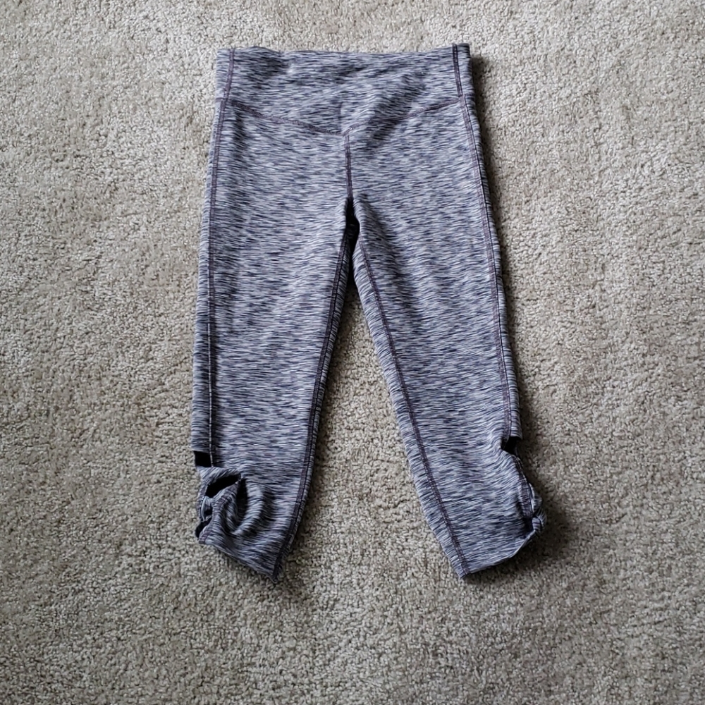 Gap fit capri leggings. Size medium